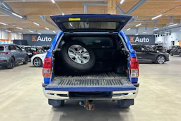 sininen Toyota Hilux 2017 kuva 26.