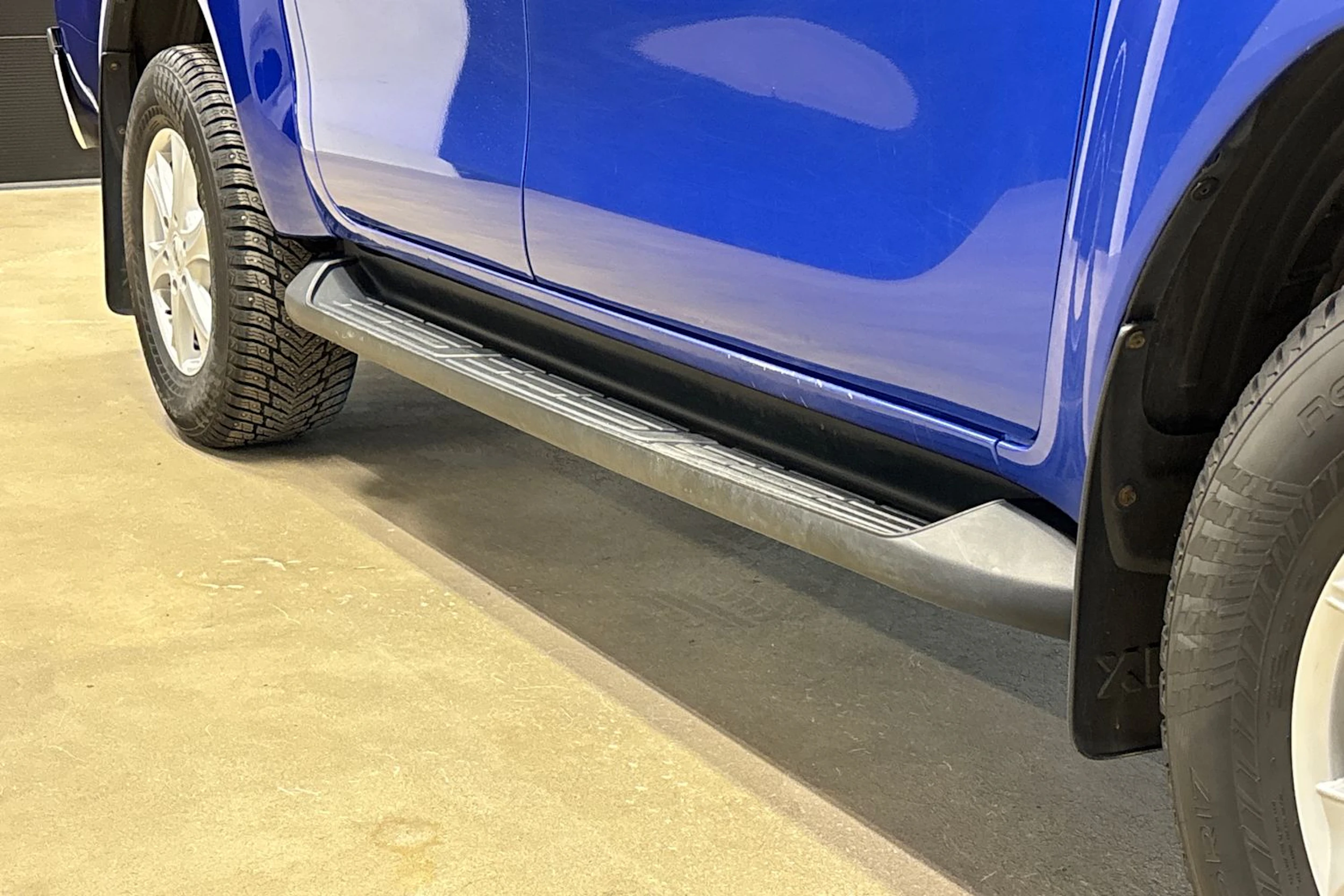 sininen Toyota Hilux 2017 kuva 29.