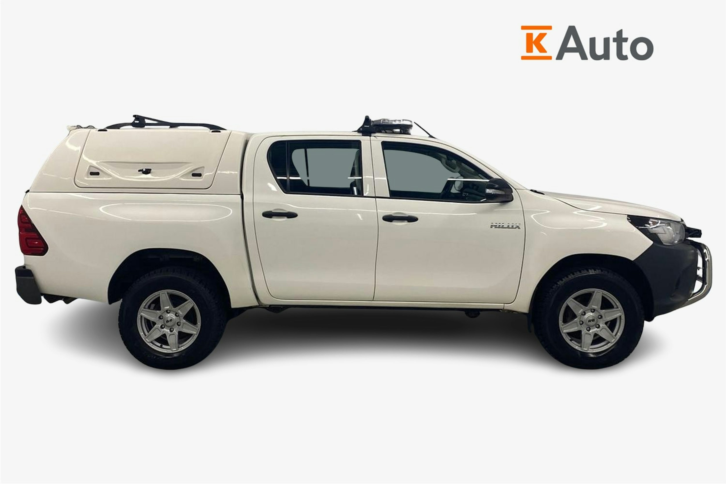 valkoinen Toyota Hilux 2017 kuva 5.