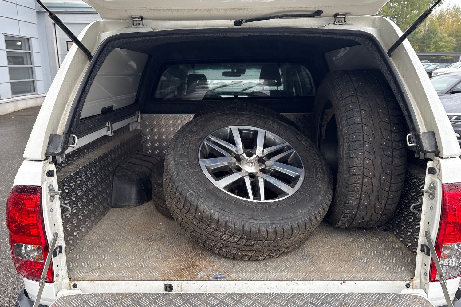 Toyota Hilux 2017, kuva 4/4
