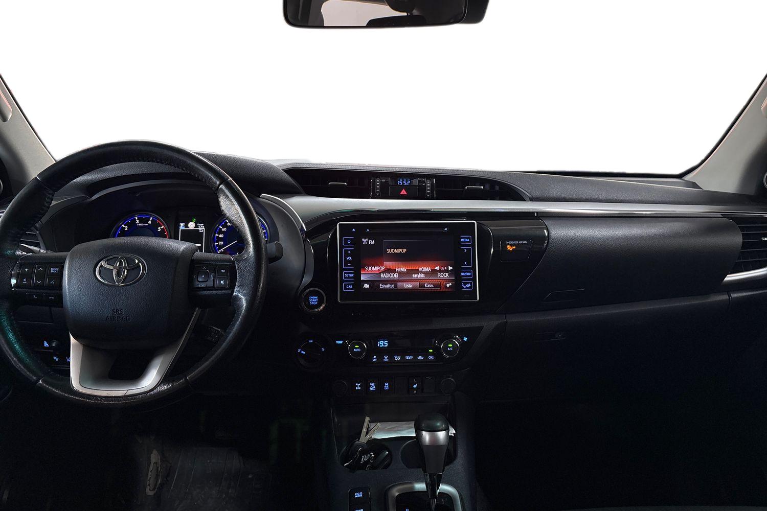 Toyota Hilux 2017, bild 7/22