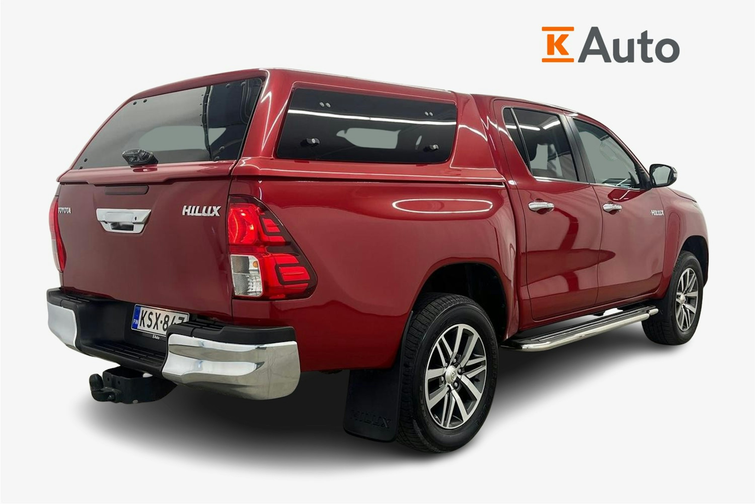 punainen Toyota Hilux 2017 kuva 2.