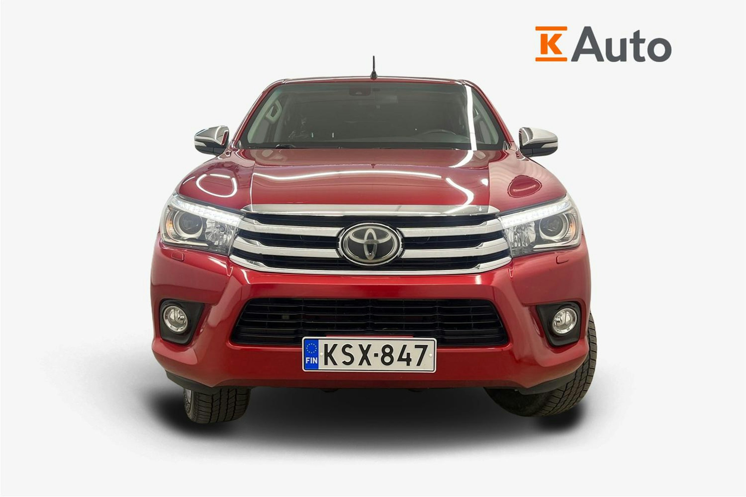 punainen Toyota Hilux 2017 kuva 5.