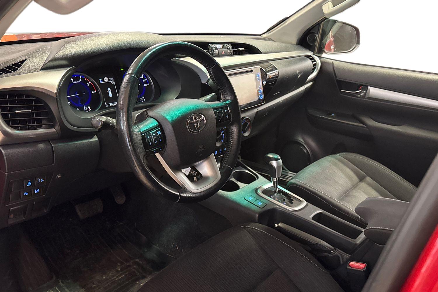 Toyota Hilux 2017, bild 3/3