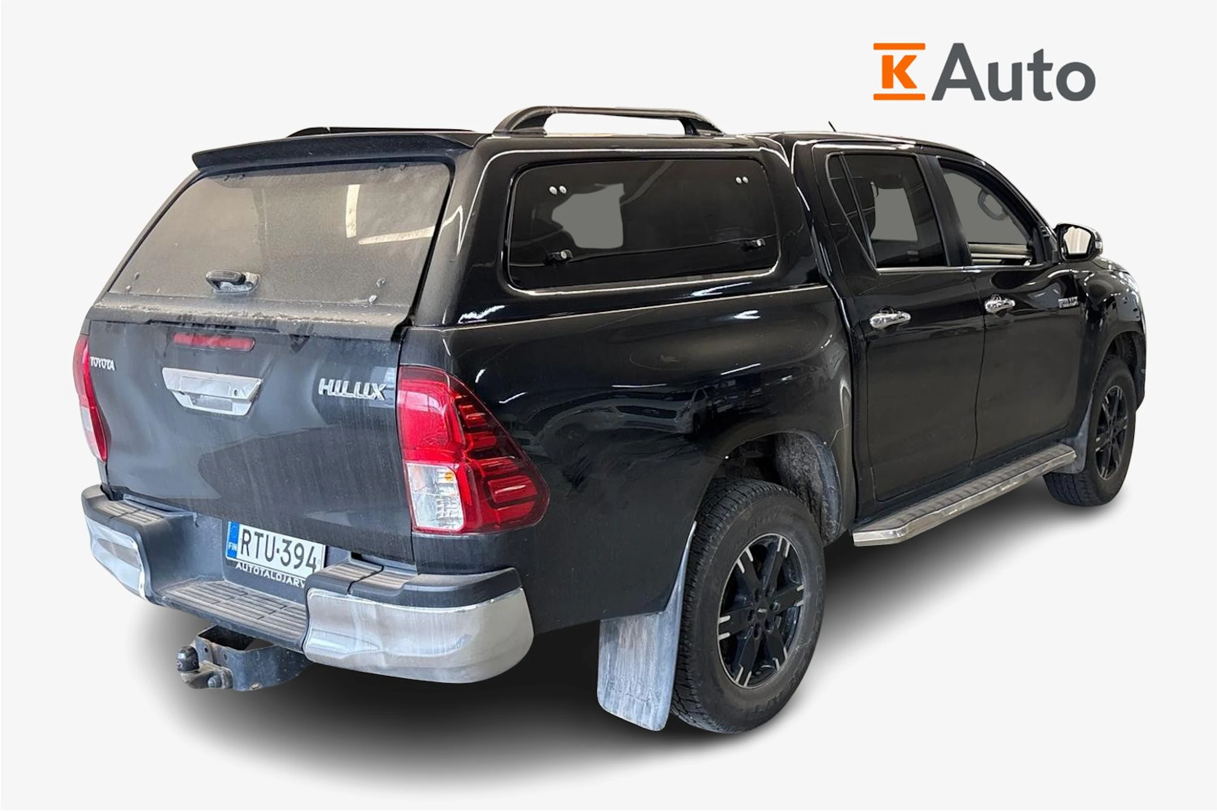 musta Toyota Hilux 2017 kuva 2.