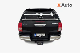 Musta Toyota Hilux 2017 kuva 4.