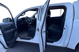valkoinen Toyota Hilux 2017 kuva 3.