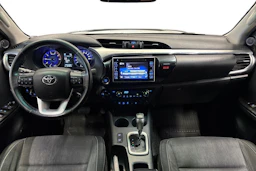 valkoinen Toyota Hilux 2017 kuva 9.