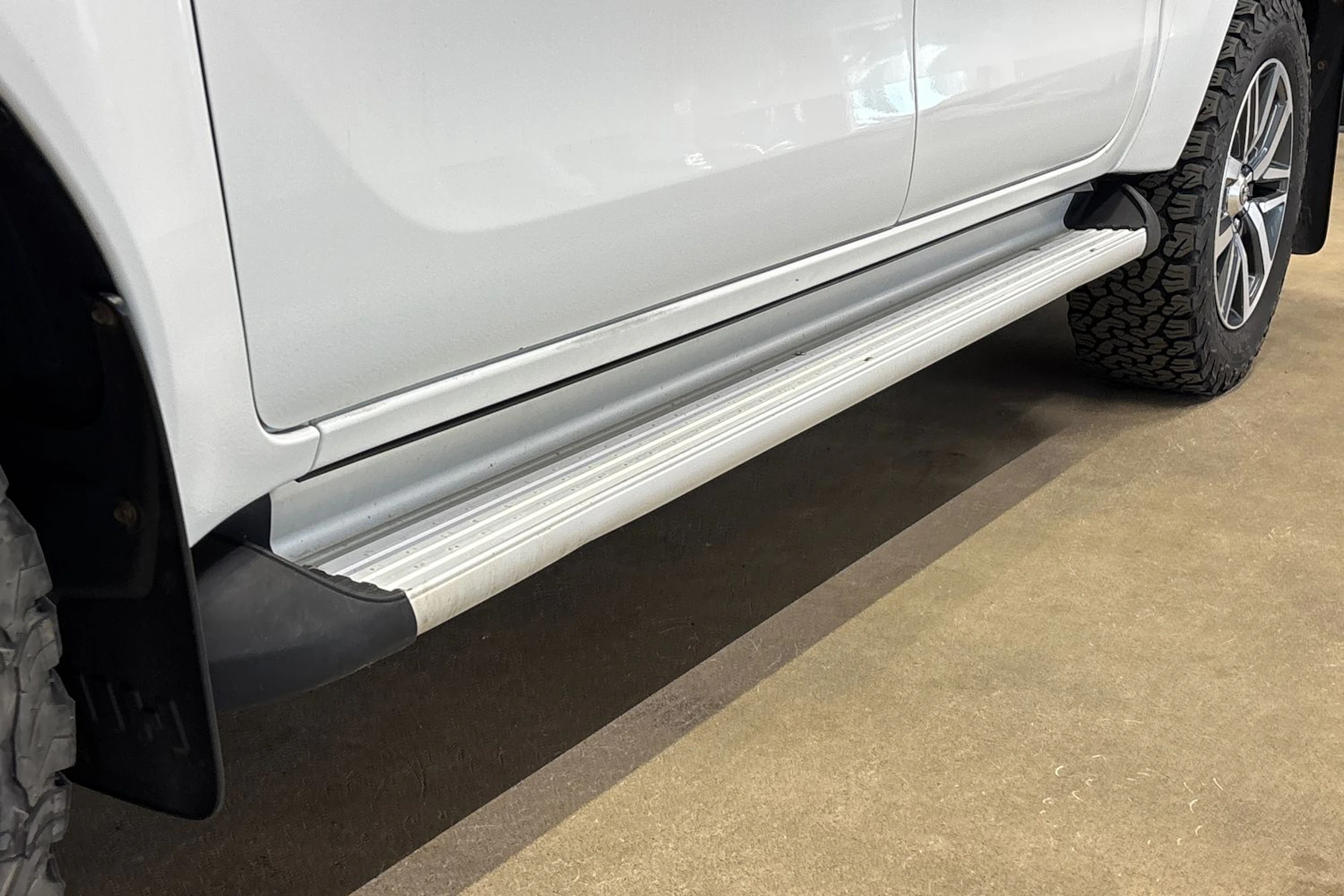 valkoinen Toyota Hilux 2017 kuva 30.