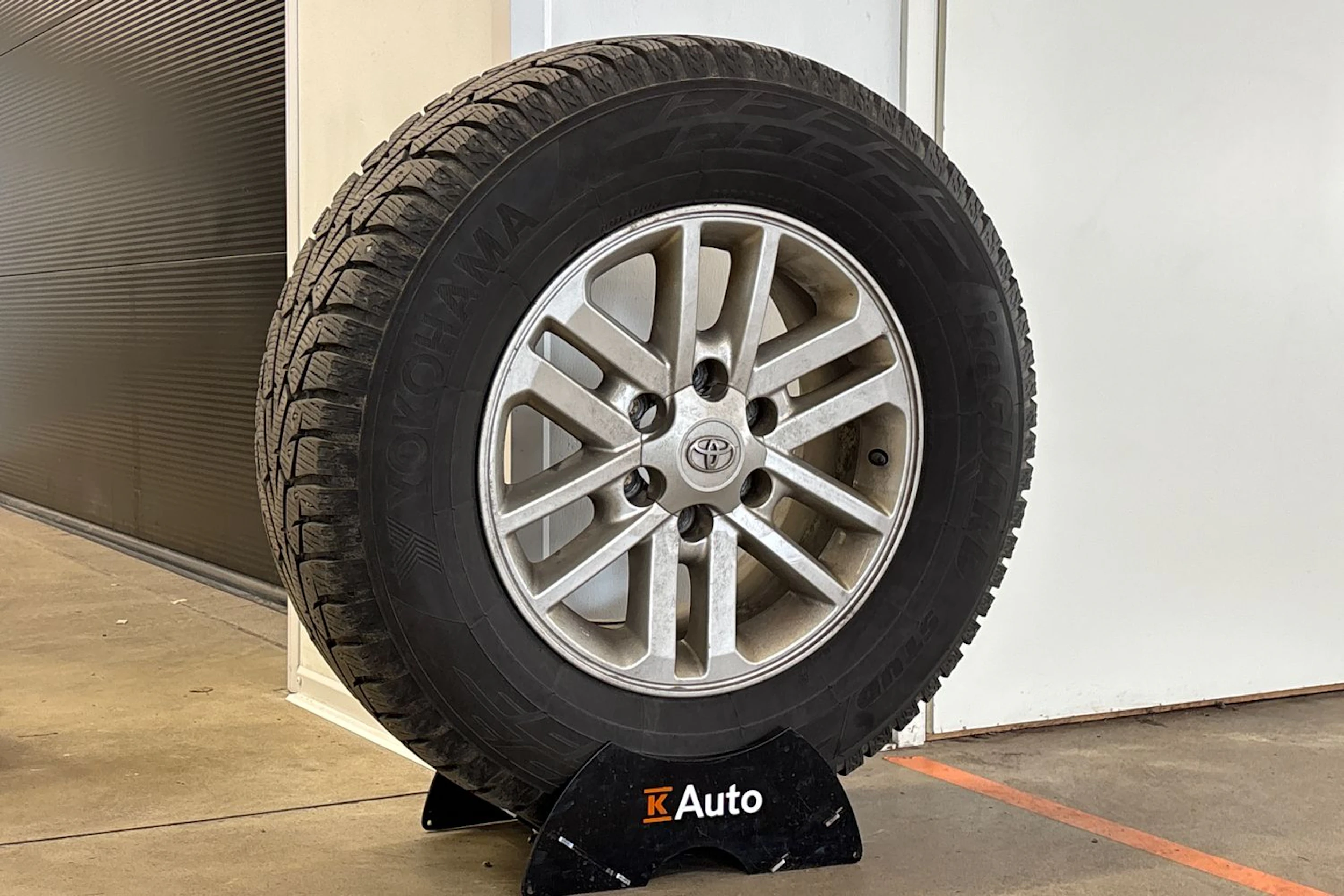 valkoinen Toyota Hilux 2017 kuva 31.