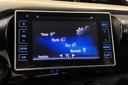 valkoinen Toyota Hilux 2017 kuva 20.