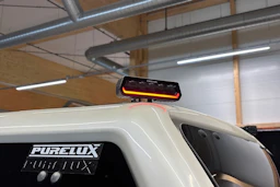 valkoinen Toyota Hilux 2017 kuva 30.