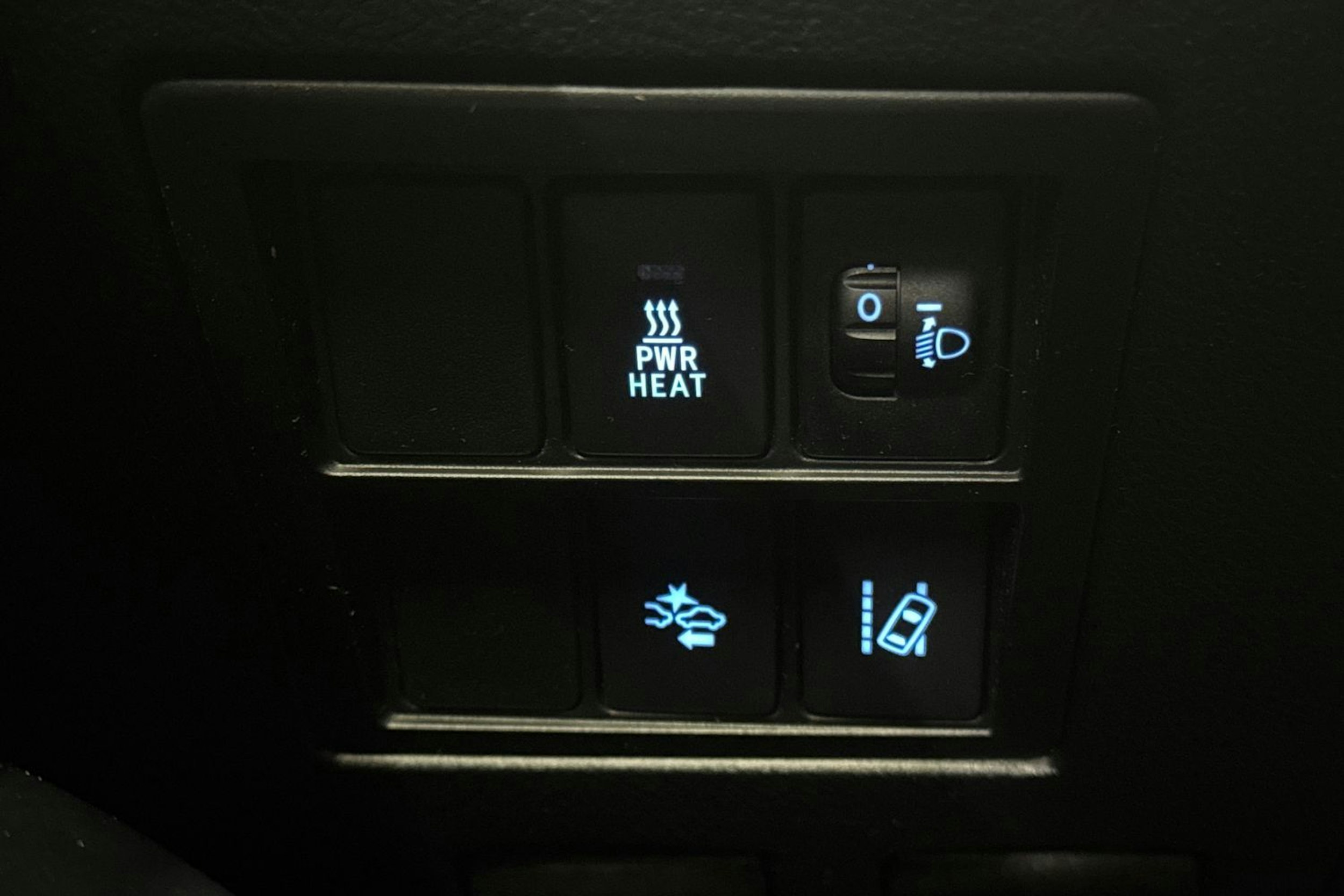 hopea Toyota Hilux 2018 kuva 15.