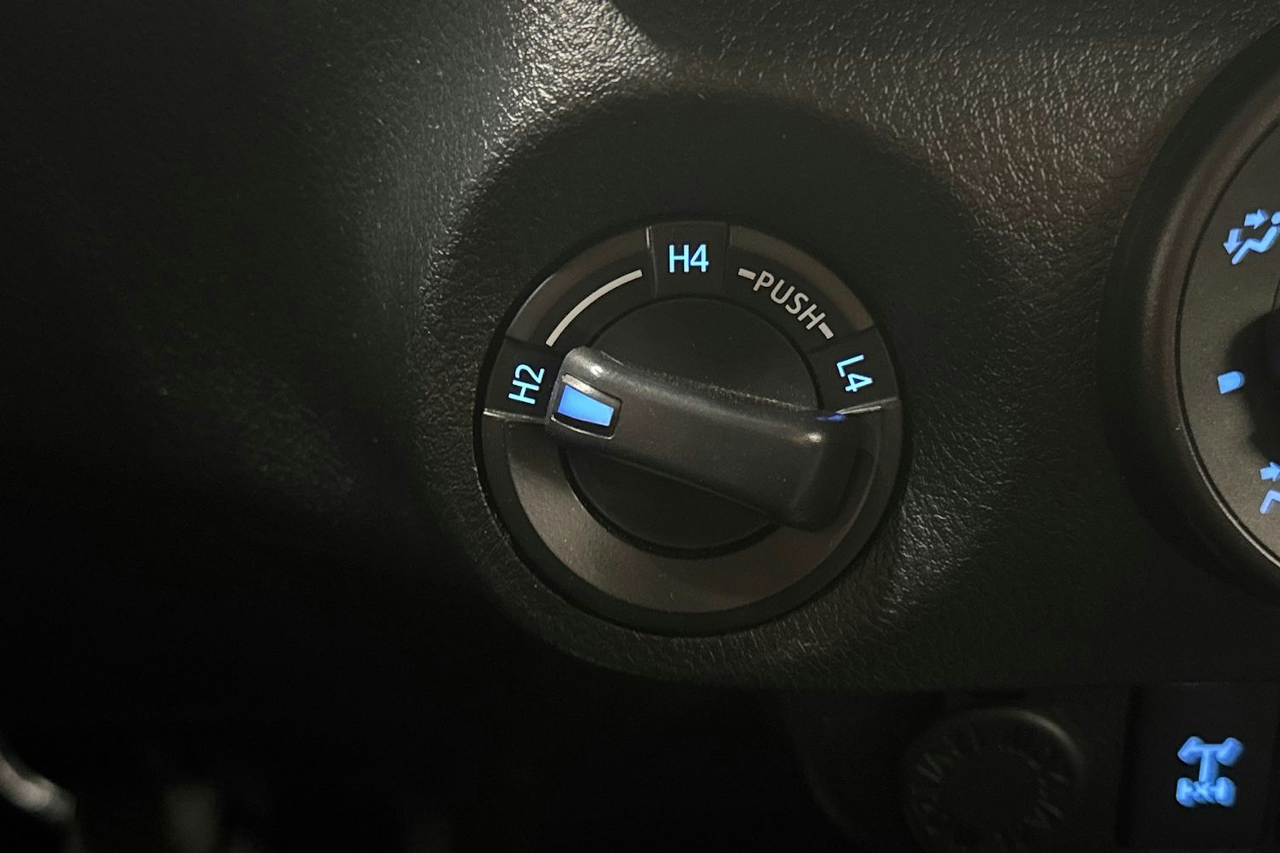 hopea Toyota Hilux 2018 kuva 19.