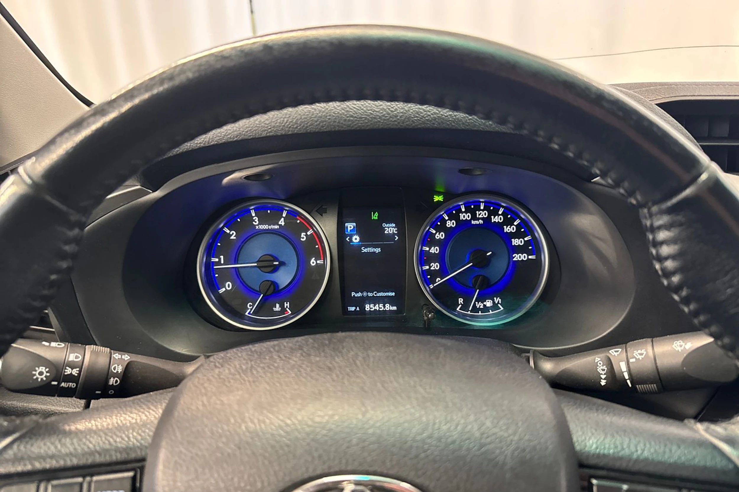 hopea Toyota Hilux 2018 kuva 15.