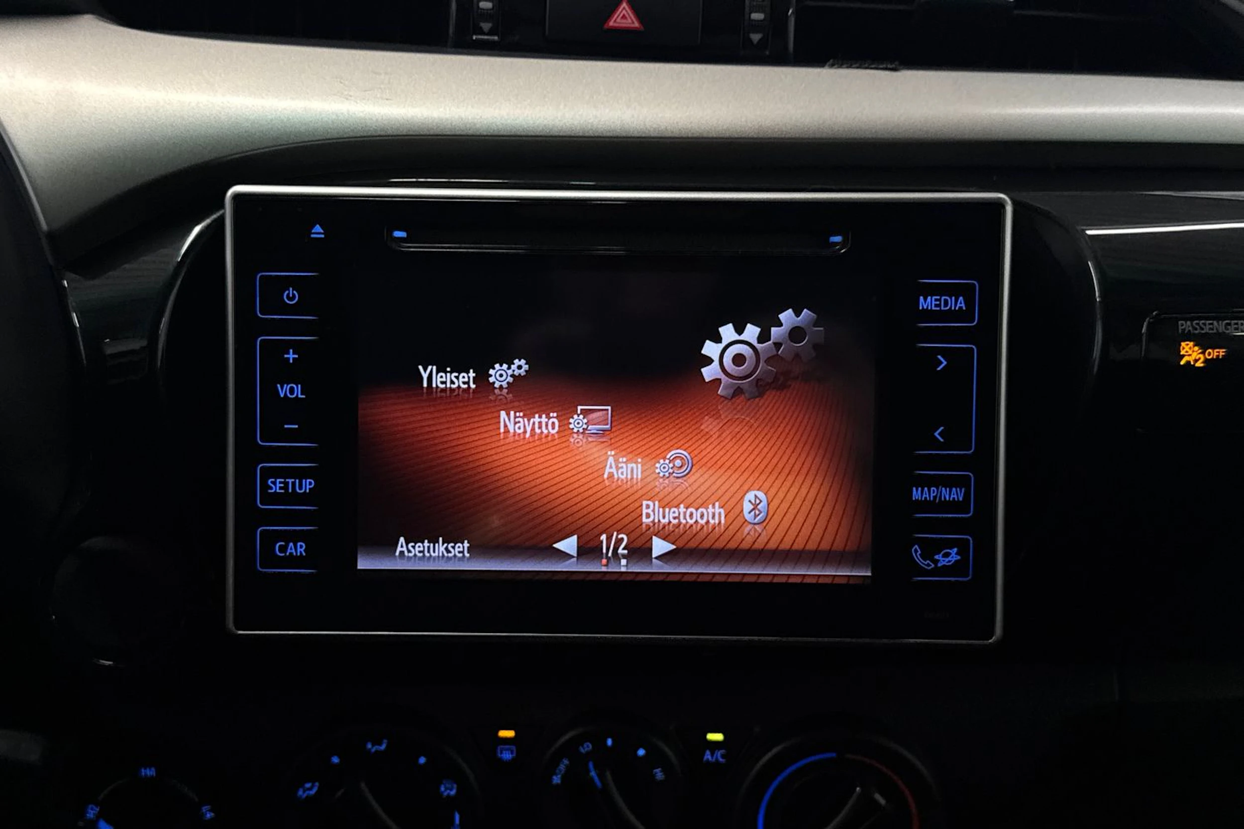 hopea Toyota Hilux 2018 kuva 18.