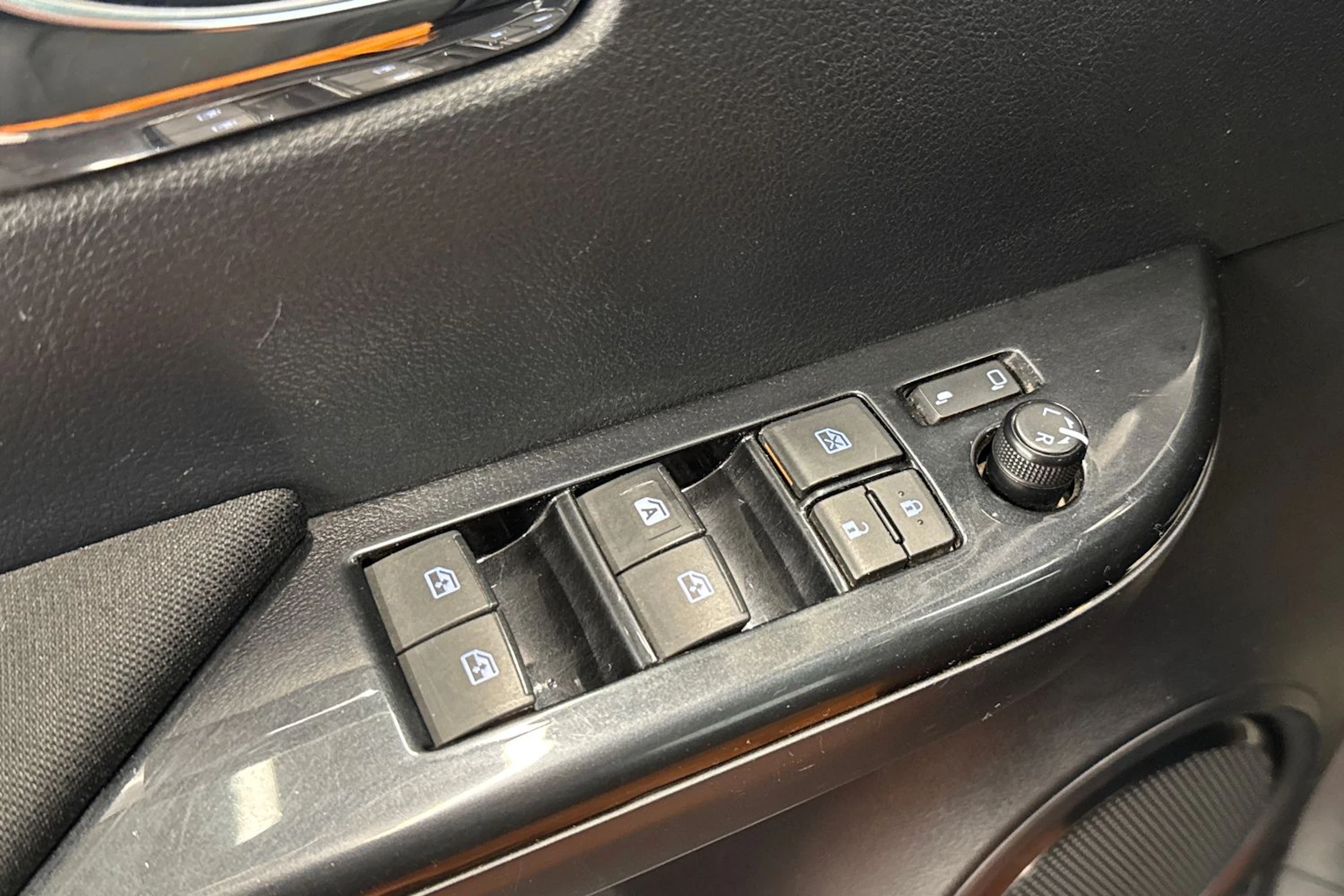 hopea Toyota Hilux 2018 kuva 23.