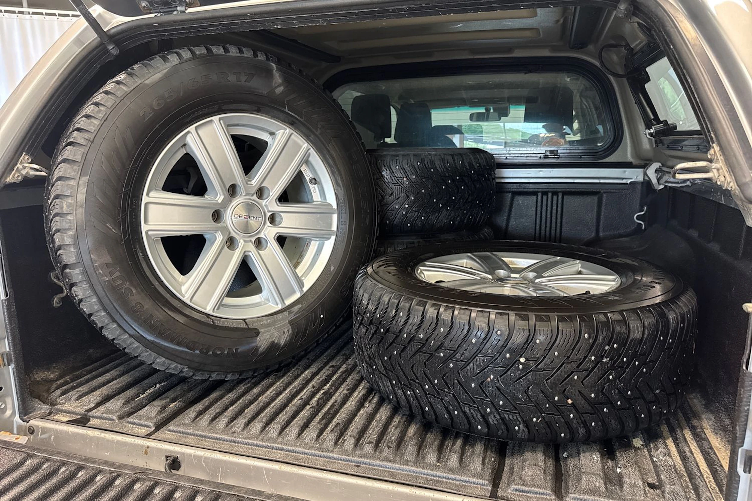 hopea Toyota Hilux 2018 kuva 26.