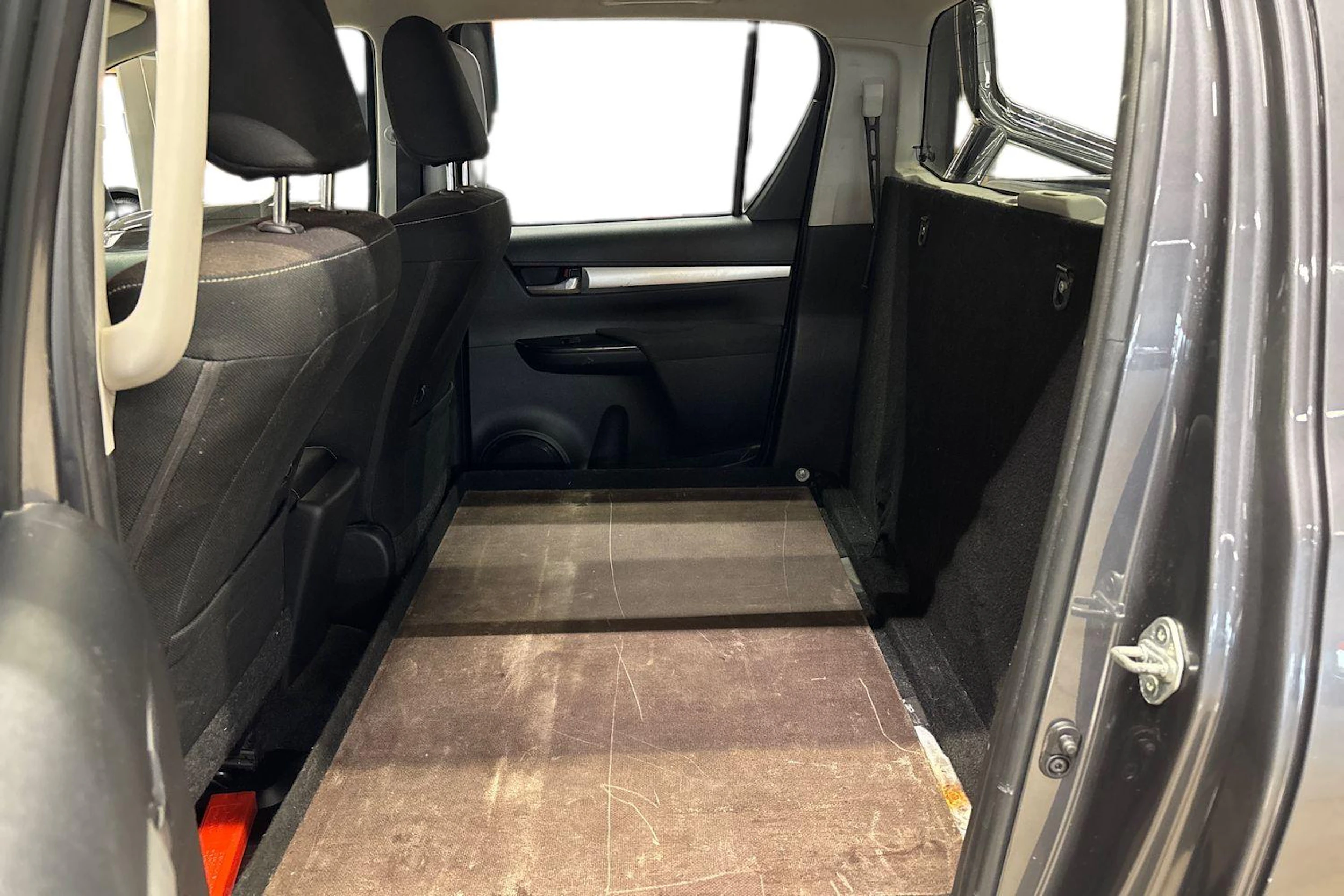 met. harmaa Toyota Hilux 2018 kuva 11.