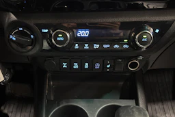 met. harmaa Toyota Hilux 2018 kuva 23.