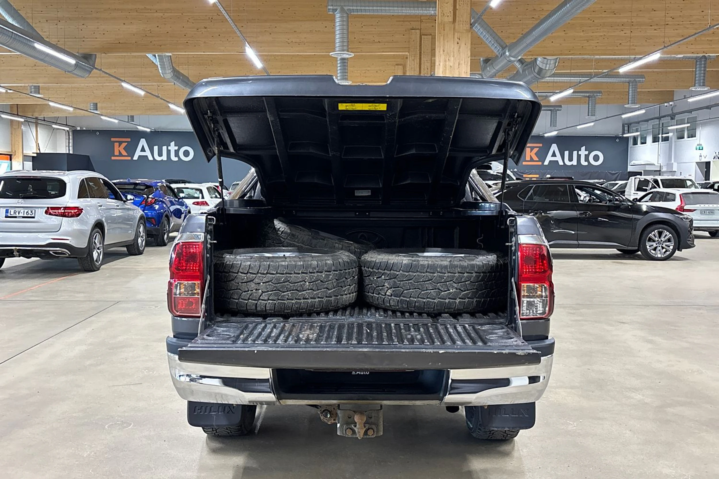 met. harmaa Toyota Hilux 2018 kuva 25.