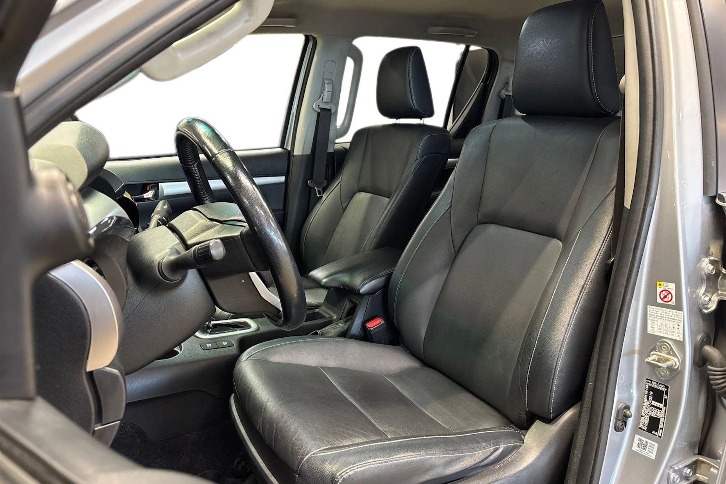 hopea Toyota Hilux 2018 kuva 8.