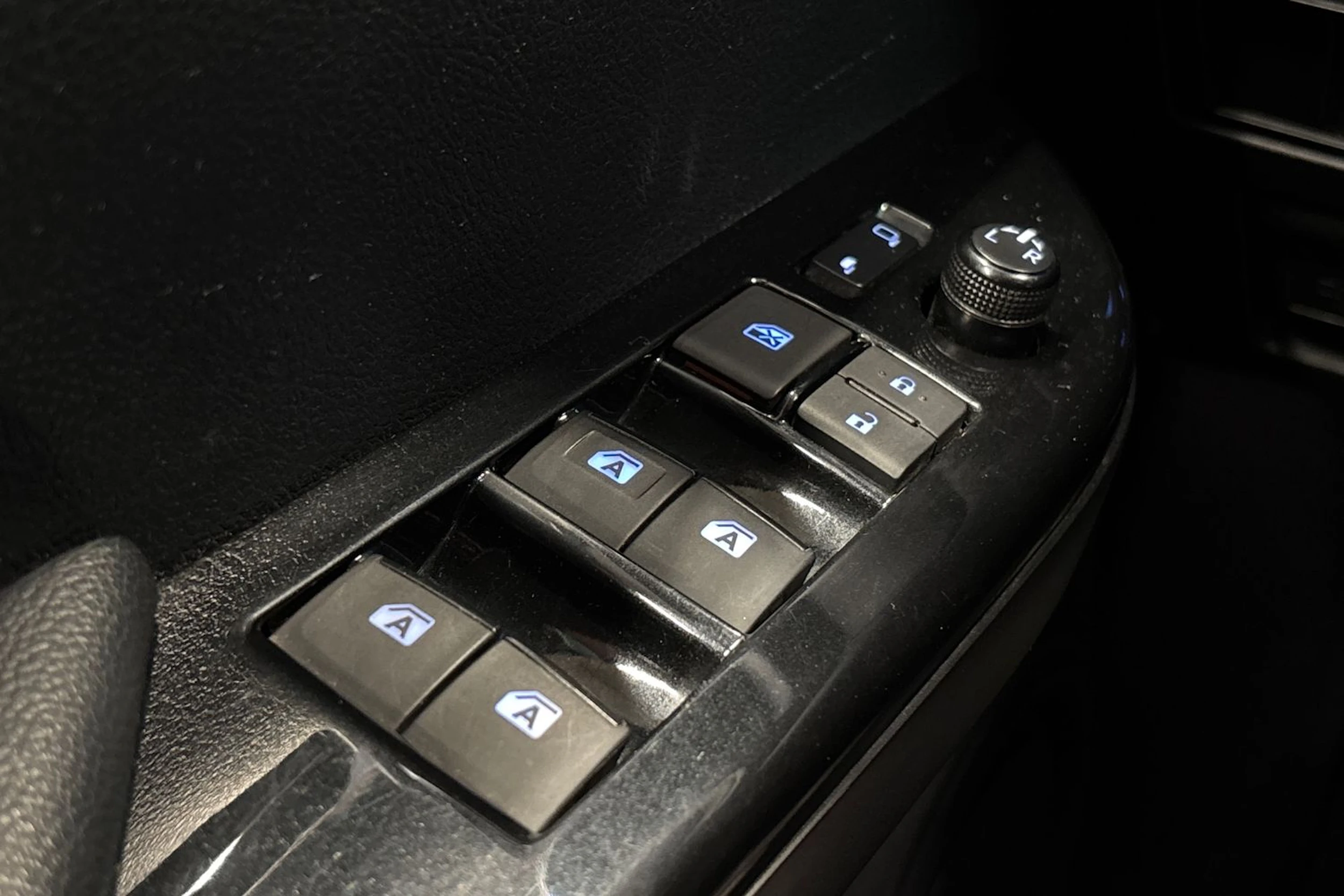hopea Toyota Hilux 2018 kuva 15.