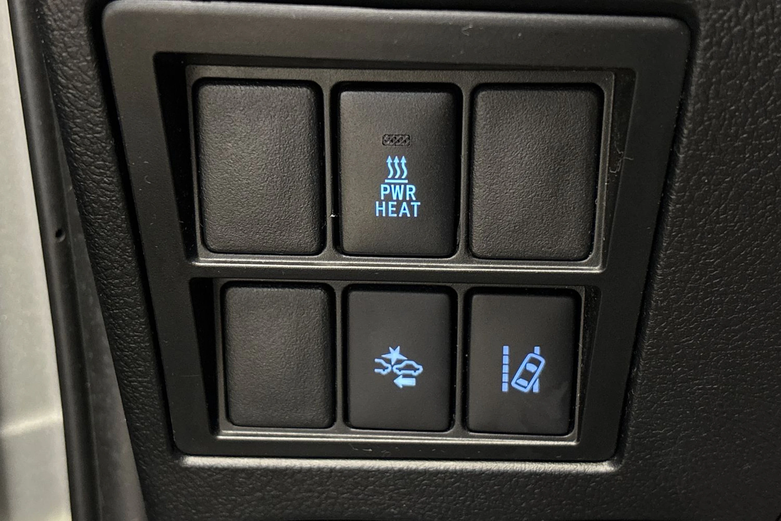 hopea Toyota Hilux 2018 kuva 16.