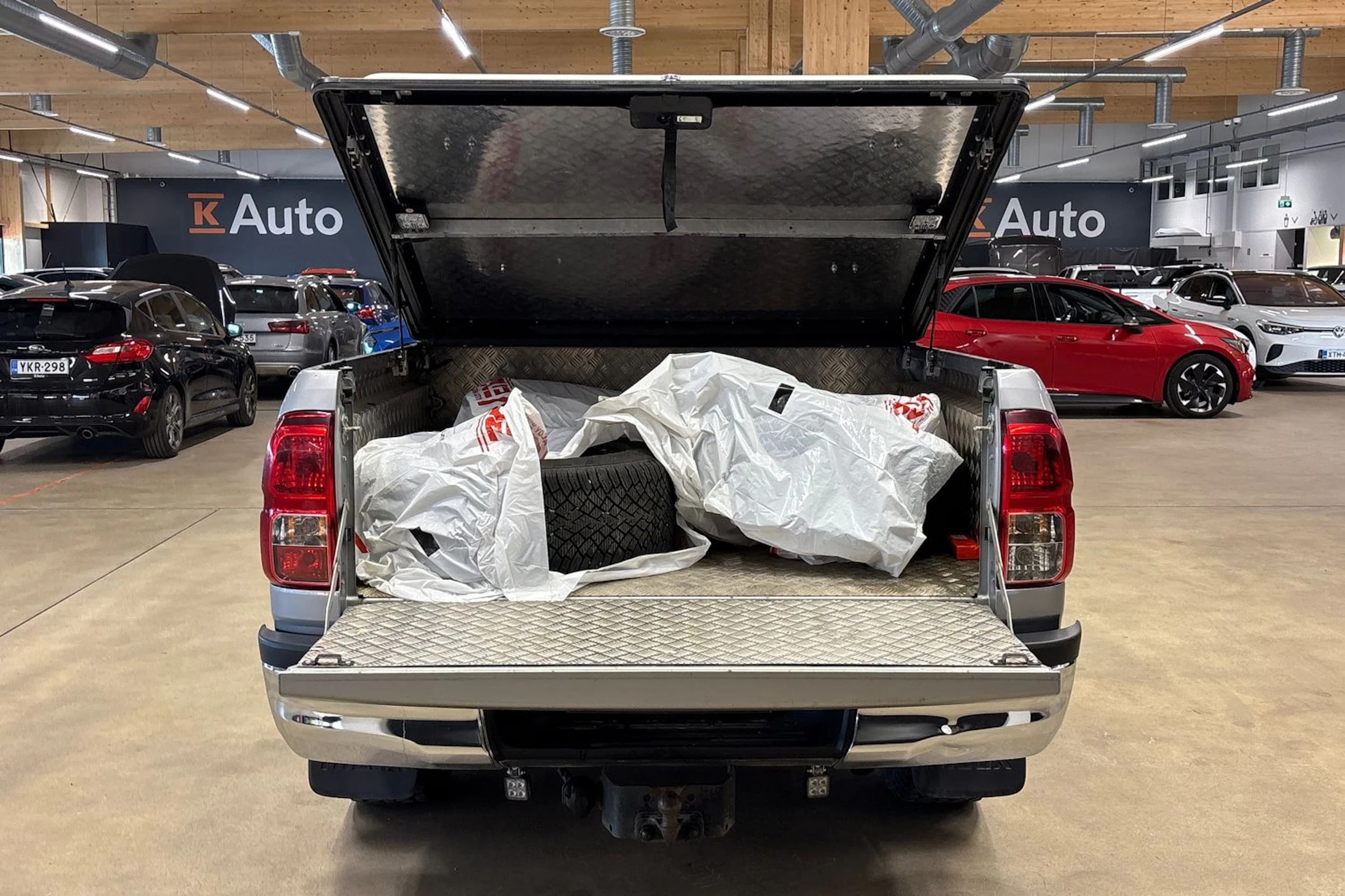 hopea Toyota Hilux 2018 kuva 26.
