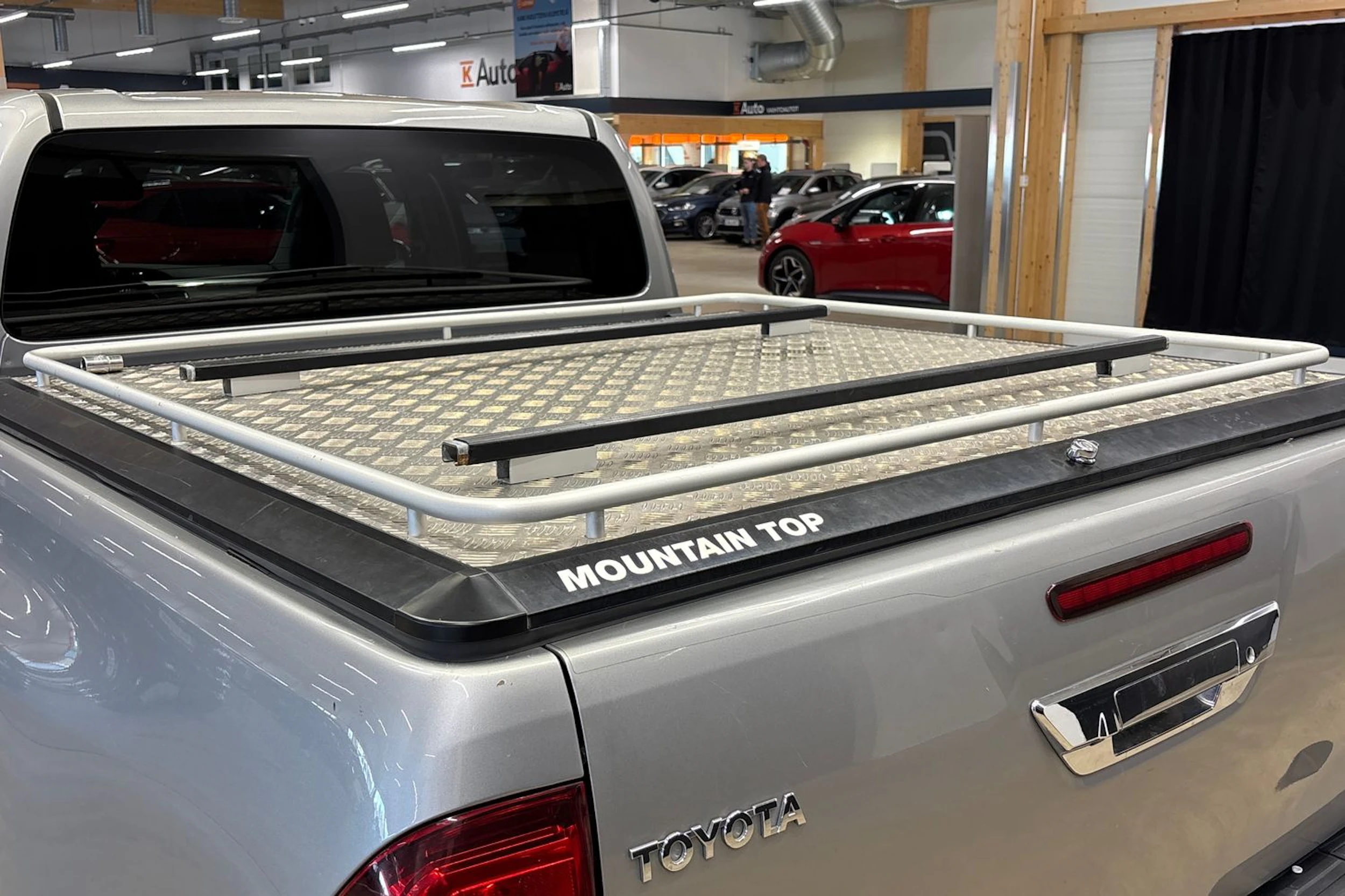 hopea Toyota Hilux 2018 kuva 27.