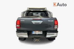 harmaa Toyota Hilux 2018 kuva 4.