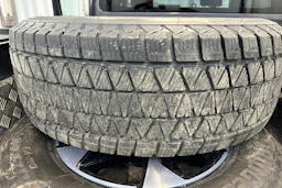 harmaa Toyota Hilux 2018 kuva 15.