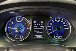 harmaa Toyota Hilux 2018 kuva 22.
