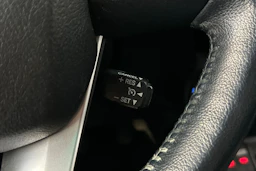 harmaa Toyota Hilux 2018 kuva 26.