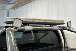 harmaa Toyota Hilux 2018 kuva 33.