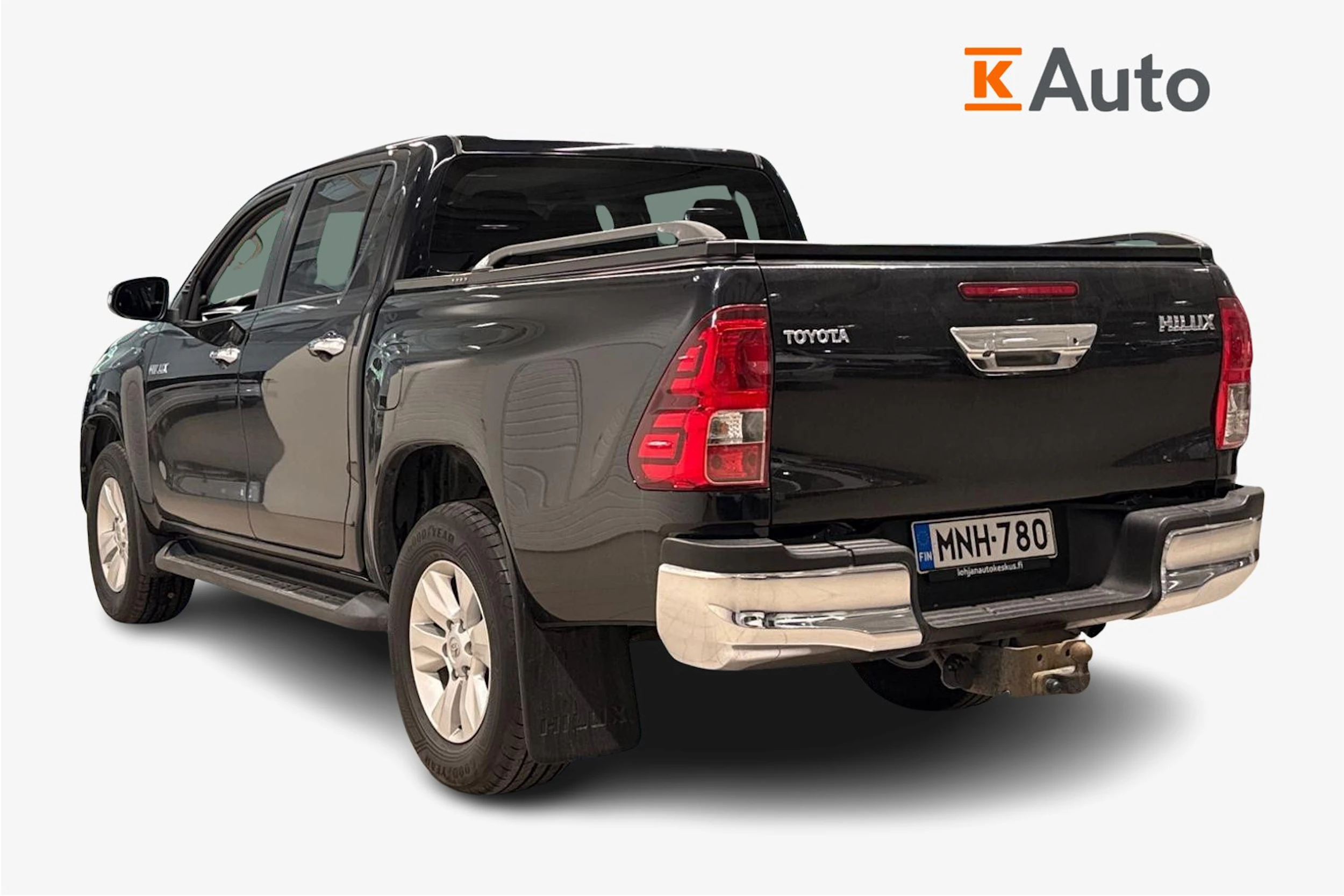 musta Toyota Hilux 2018 kuva 2.