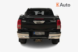 musta Toyota Hilux 2018 kuva 4.