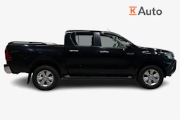 musta Toyota Hilux 2018 kuva 7.