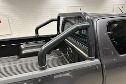 Harmaa Toyota Hilux 2018 kuva 29.