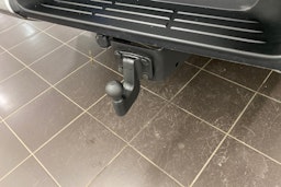 valkoinen Toyota Hilux 2018 kuva 18.