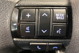valkoinen Toyota Hilux 2018 kuva 24.