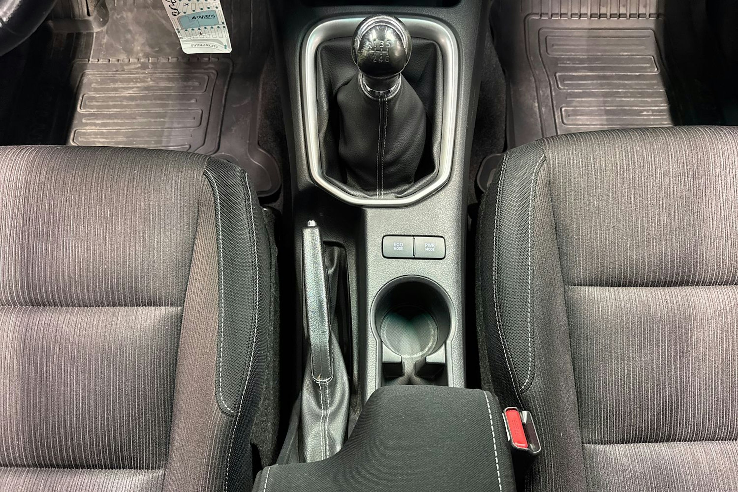 sininen Toyota Hilux 2018 kuva 22.