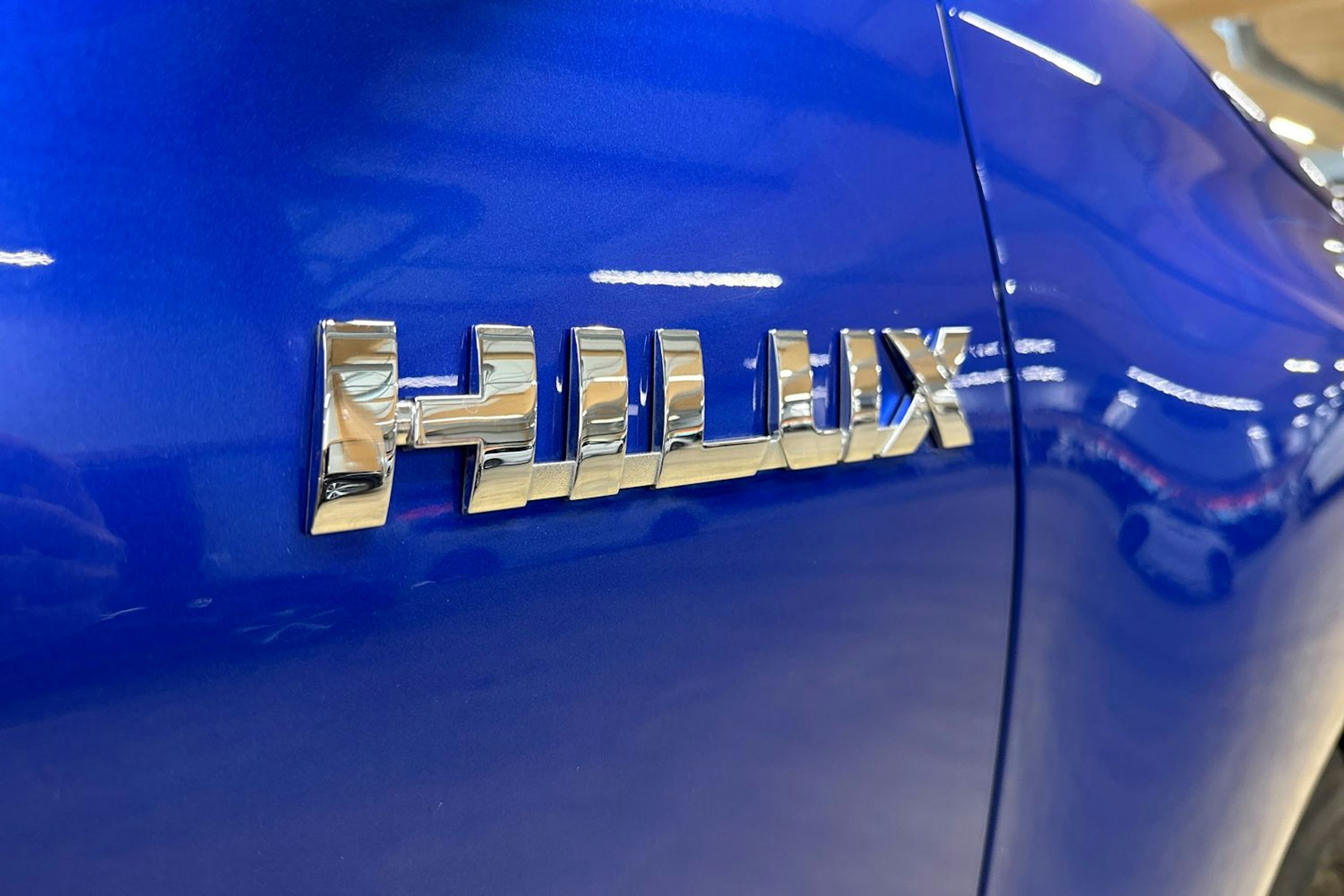 sininen Toyota Hilux 2018 kuva 26.