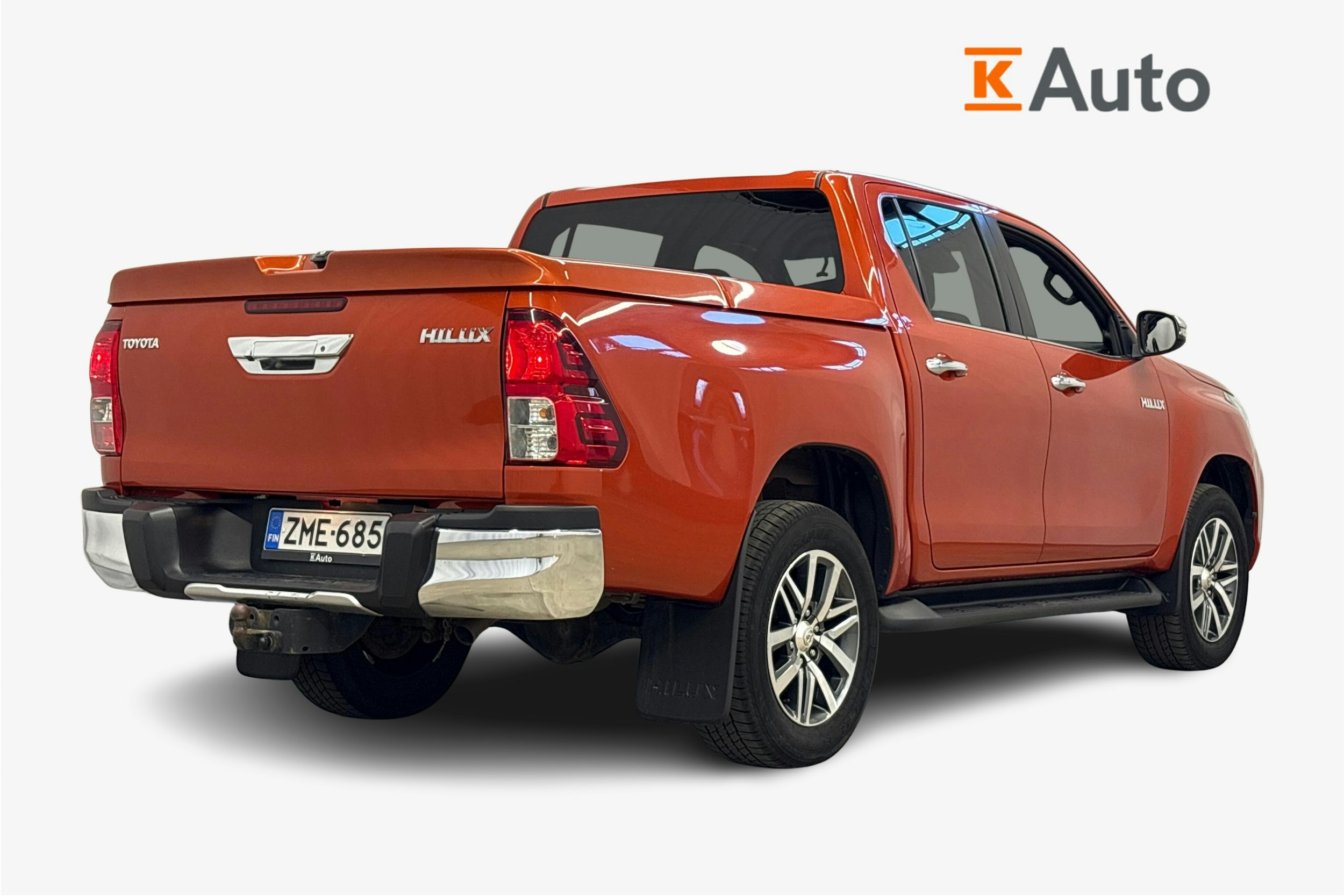 oranssi Toyota Hilux 2018 kuva 2.