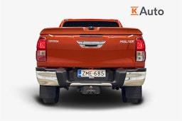 oranssi Toyota Hilux 2018 kuva 3.