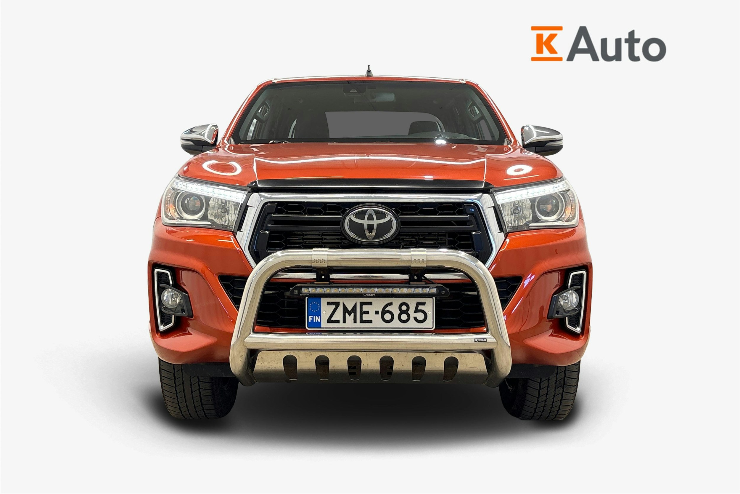 oranssi Toyota Hilux 2018 kuva 4.