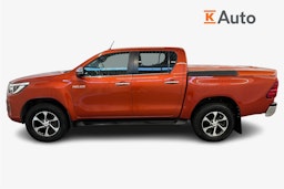 oranssi Toyota Hilux 2018 kuva 6.