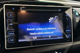 oranssi Toyota Hilux 2018 kuva 18.