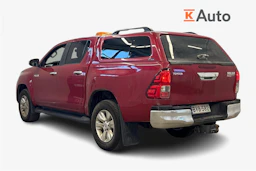 punainen Toyota Hilux 2019 kuva 2.
