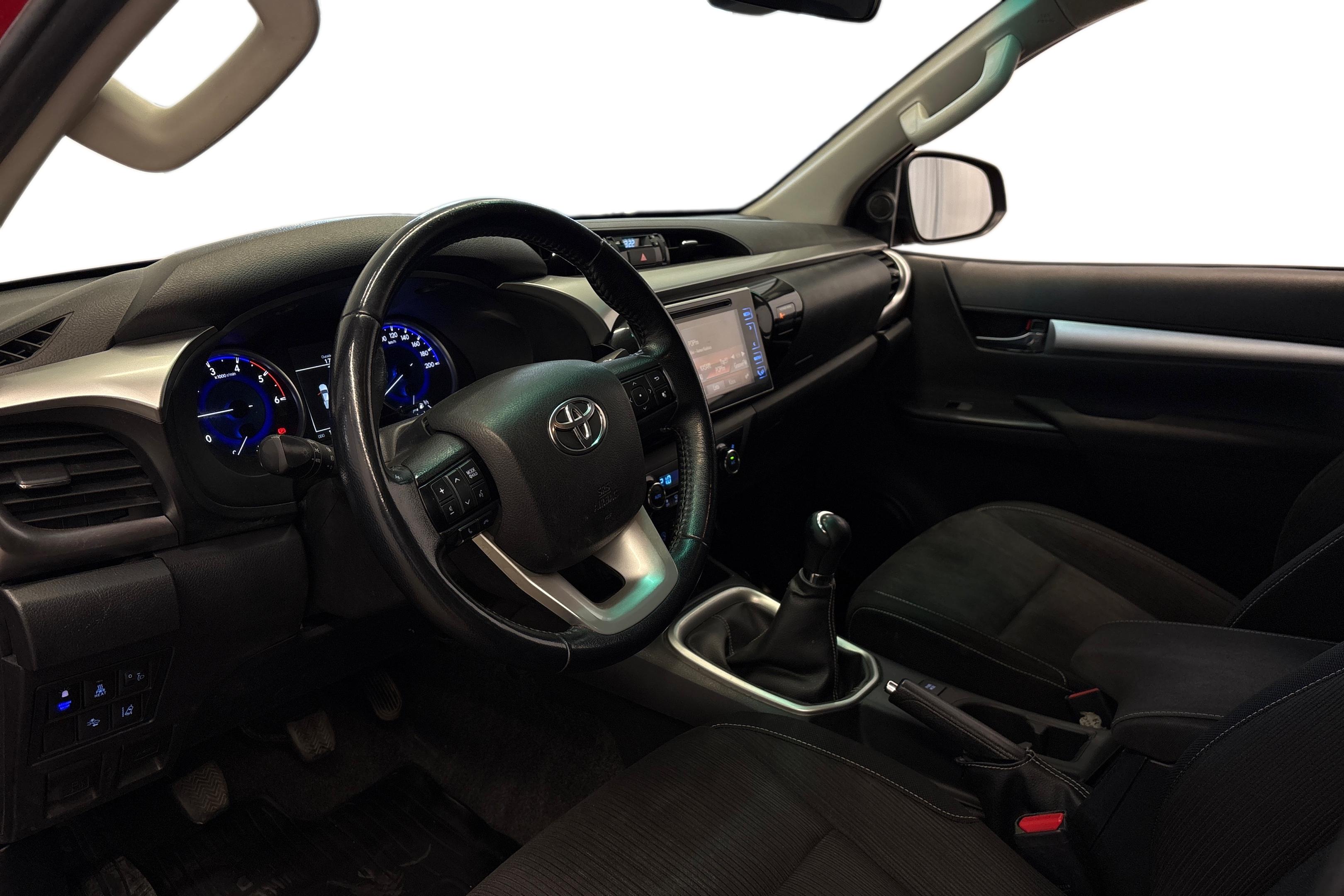 Toyota Hilux 2019, kuva 6/25